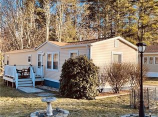 9 Sherwood Valley Ln, Coventry, RI 02816