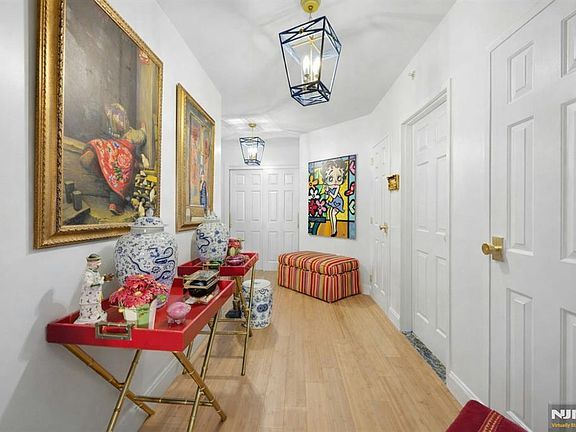 3rd image of 900 Palisade Ave APT 17C