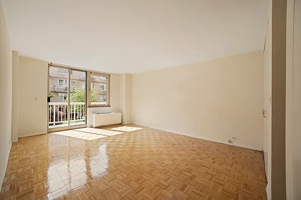 Rented by RELO REDAC INC. | media 9