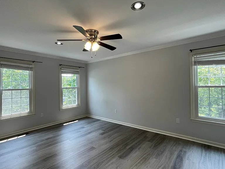 31 Ballantrae Ct — Photo 9