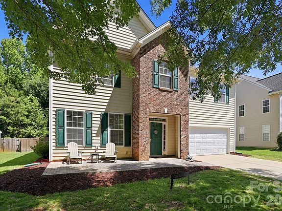 2nd image of 3135 Pine Bluff Way