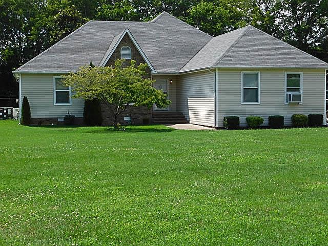 1st image of 645 Windwood Dr