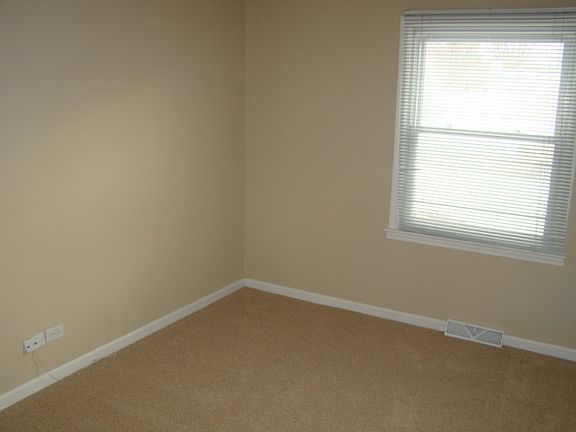 3rd image of 15024 Huntington Ct