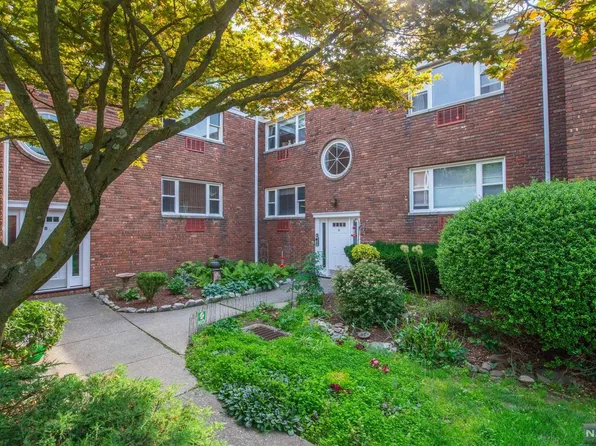 300 Claremont Ave APT C6, Verona, NJ 07044