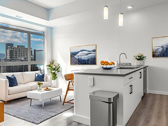 4th image of 1215 Saint Paul St #606