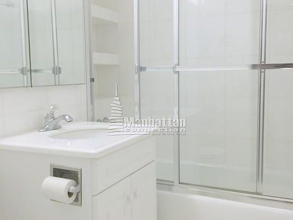 5th image of 420 E 79th St APT 16B