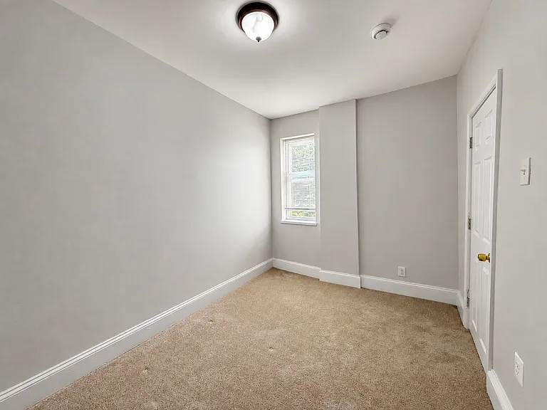 2966 N Ringgold St — Photo 14