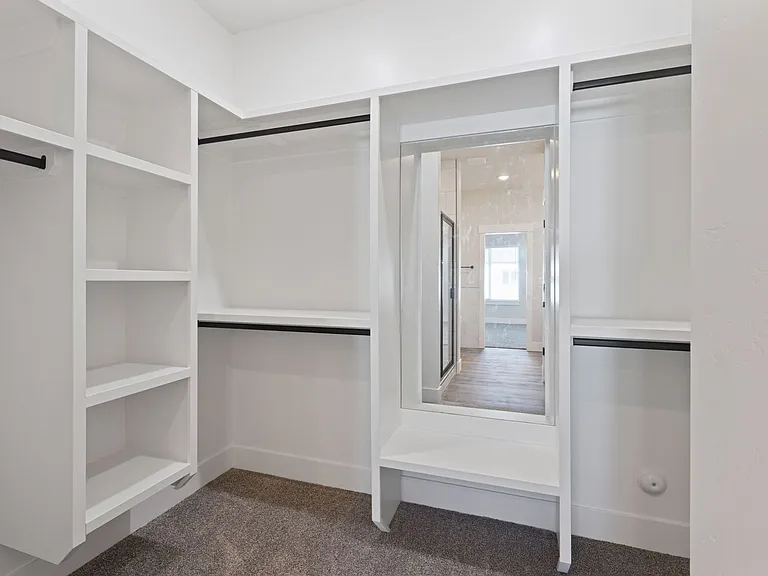 656 Jeanine Dr — Photo 31