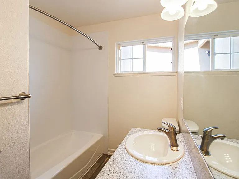 Chesterton - Military Housing — Photo 10
