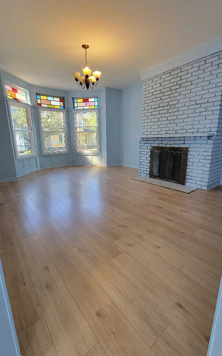 3 bed, 1.5 bath, 1300 sqft, $2,150 — Photo 2
