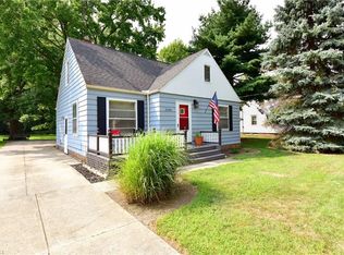 2336 Canterbury Rd, Westlake, OH 44145
