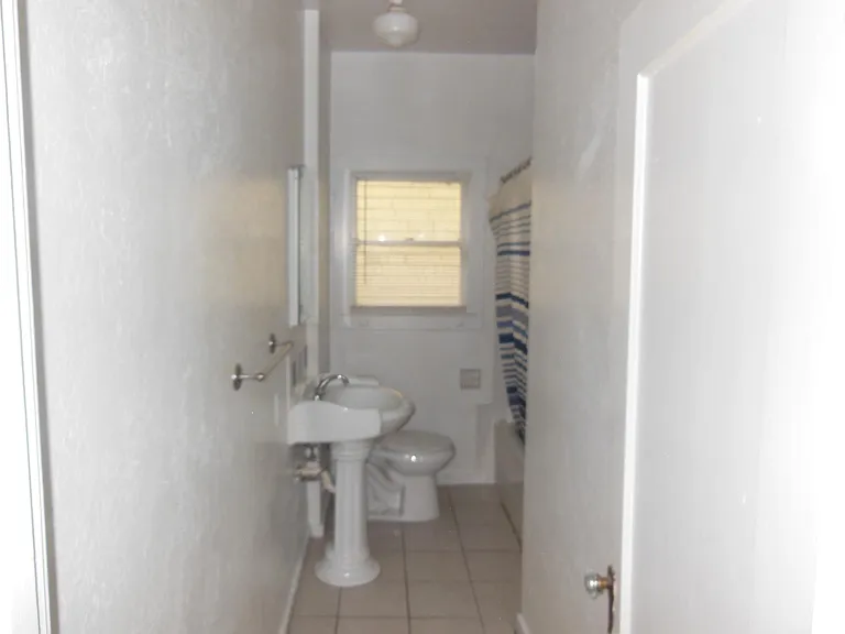 2810 P St #2 — Photo 7
