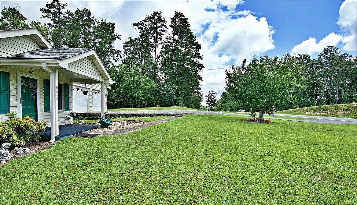 3 bed, 1164 sqft, $1,725 — Photo 3