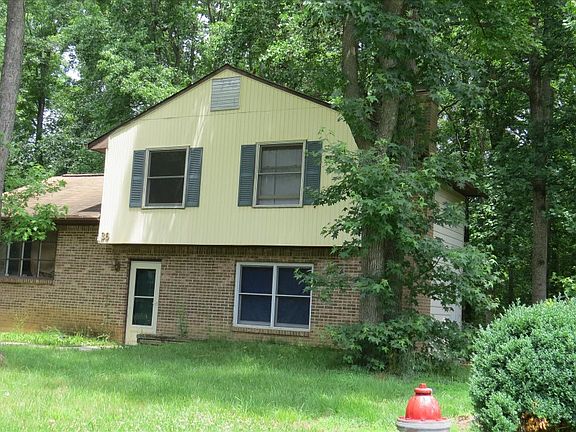 3rd image of 36 Ocala Ln