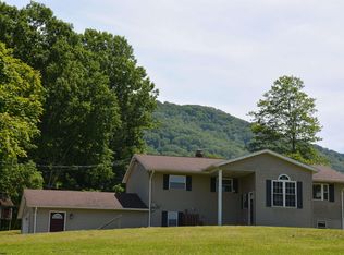 56 Hampton Dr, Parsons, WV 26287