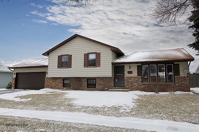 1st image of 572 Garys Dr