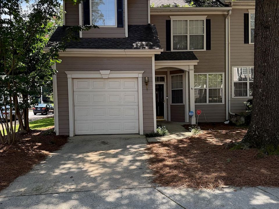 1st image of 61 Hammock Pl SE