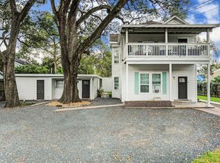 511 W Cleveland St, Alvin, TX 77511
