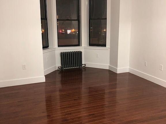4th image of 681 Montgomery St APT 5