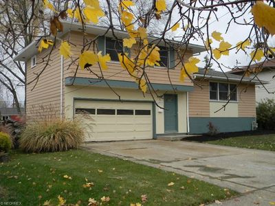 13808 Starlite Dr, Brookpark, OH, 44142