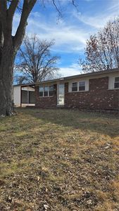 1960 Yaqui Dr, Florissant, MO, 63031
