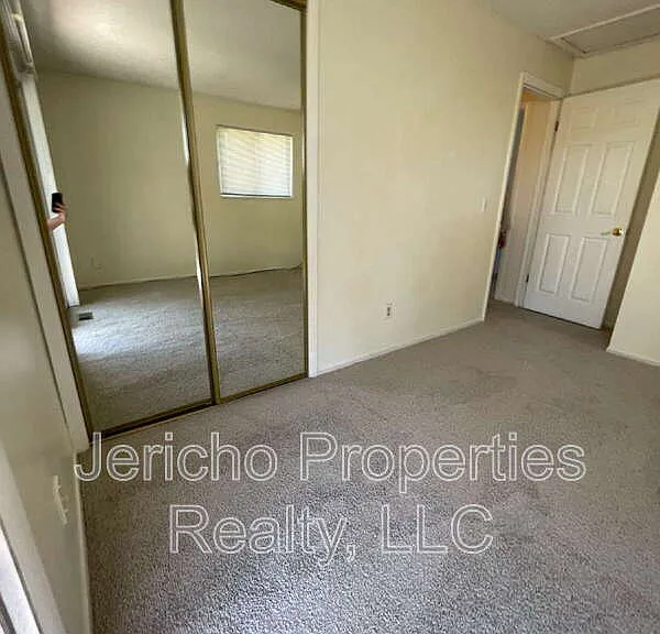 1180 S Kline Way — Photo 16