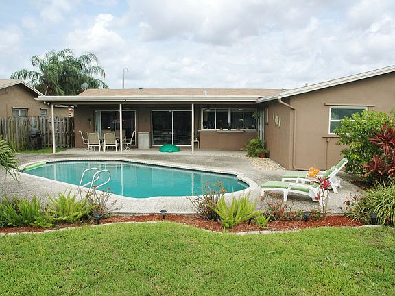 3rd image of 2930 NW 113th Ave