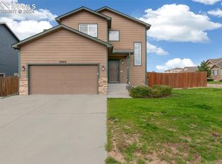 6949 Red Cardinal Loop, Colorado Springs, CO 80908