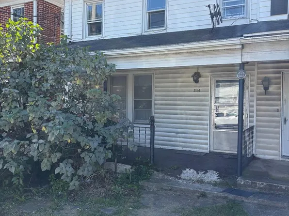 284 N Main St, Red Lion, PA 17356