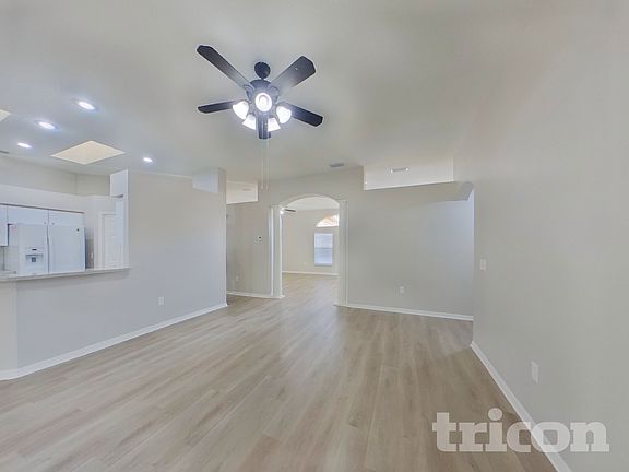 5th image of 1810 Cattleman Dr