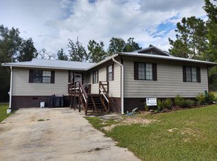 108 Pembrook Ave, Interlachen, FL 32148