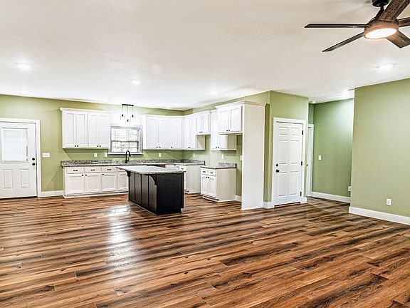 5th image of 1875 Rocky Hollow Rd