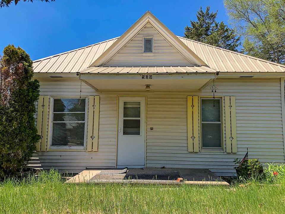 1st image of 509 East St