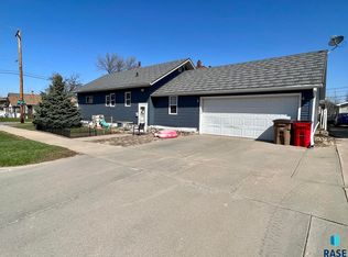 100 N Van Eps Ave, Sioux Falls, SD 57103