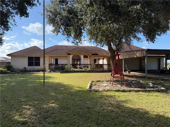 911 SW 11th St, Premont, TX 78375