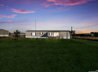 55 Gallinas Creek, Pleasanton, TX 78064