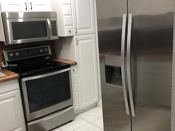 4th image of 2302 S Cypress Bend Dr APT 206