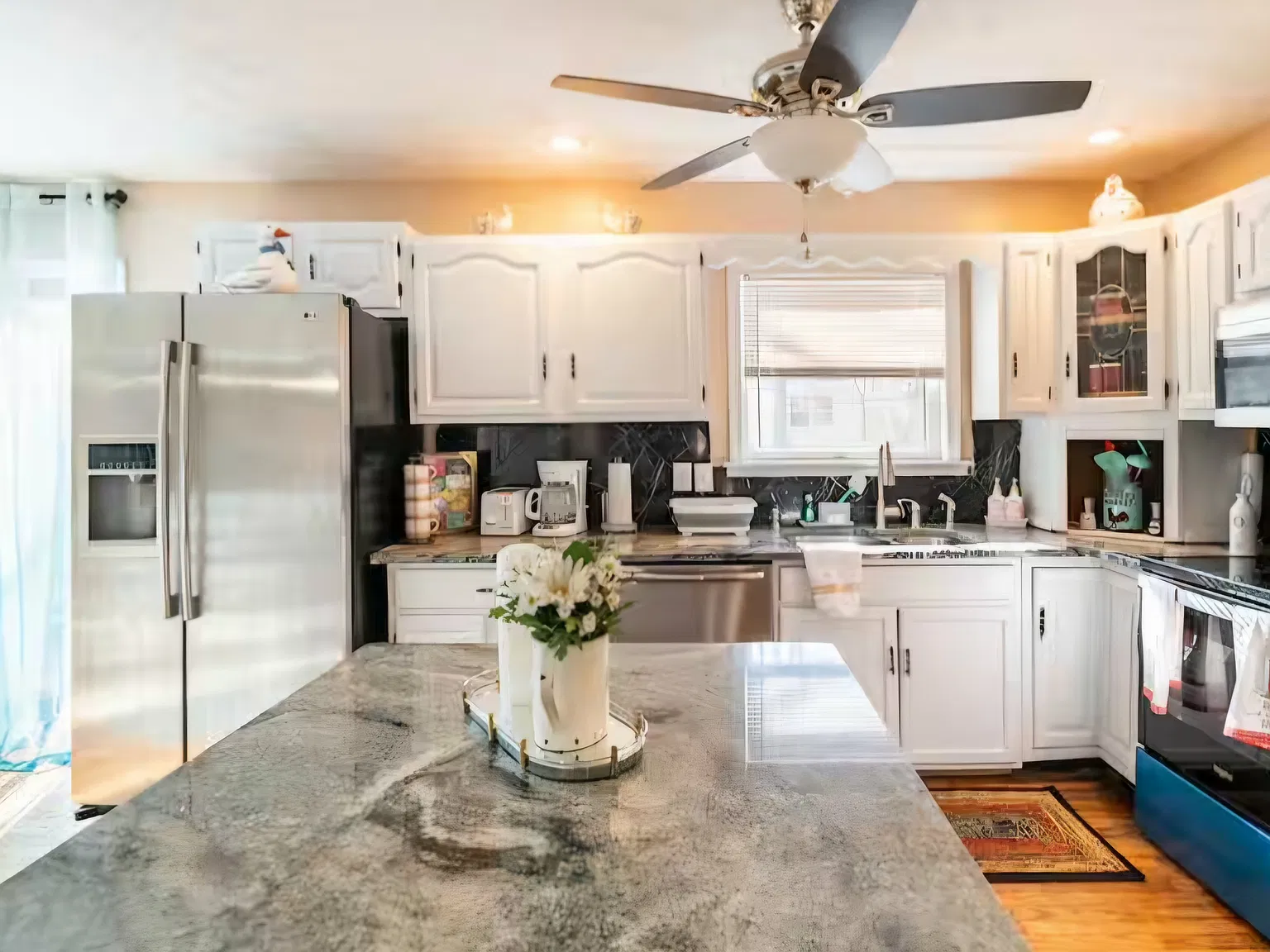 3625 Rock Spring Ln — Photo 2
