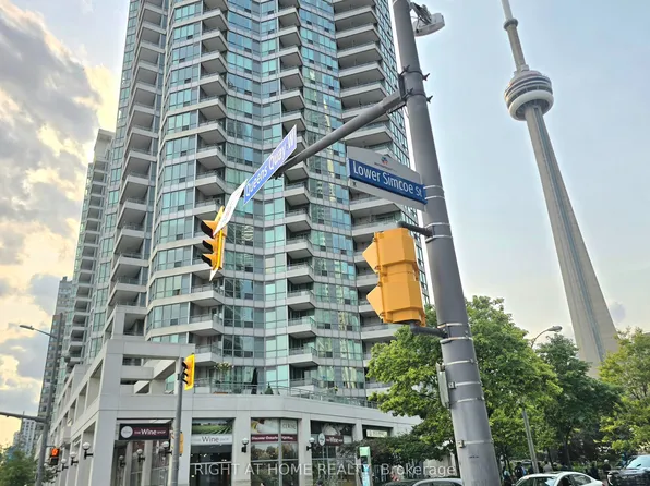 228 Queens Quay W, Toronto, ON