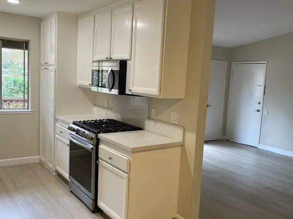 25781 Marguerite Pkwy APT 202, Mission Viejo, CA 92692