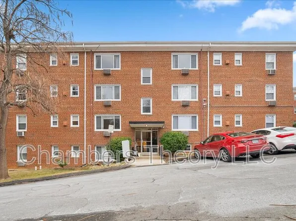 945 N Barton St APT 204, Arlington, VA 22201