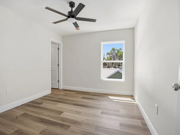 206 W Fox St #A — Photo 10