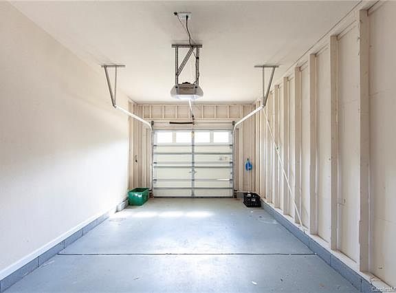 5th image of 4011 Abbottsbury Dr