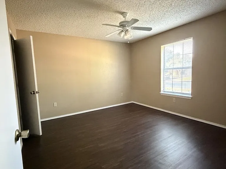 2530 Indigo Ln — Photo 10
