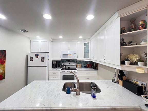 2nd image of 122 Waterside Drive #122