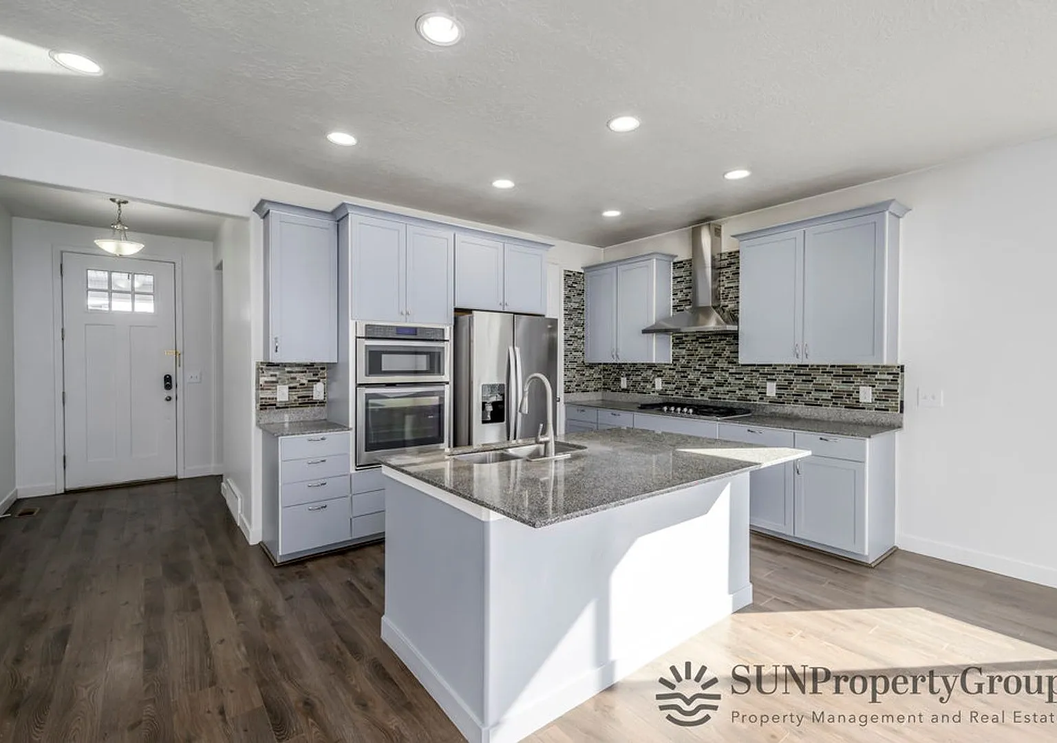 Beautiful Updated Home In Great South Jordan Location — Photo 4