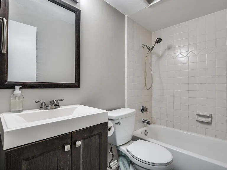 206 Barclay Ave — Photo 22