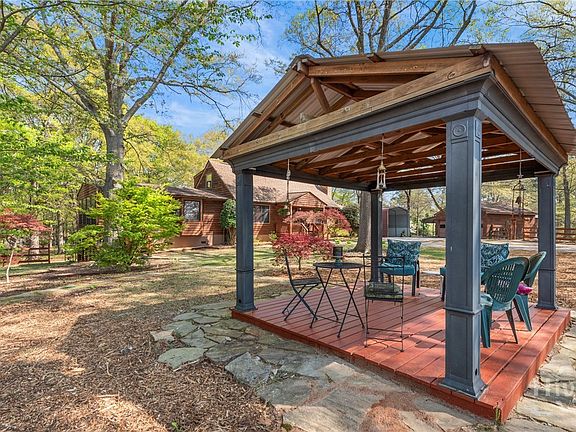4th image of 1641 Flat Rock Road