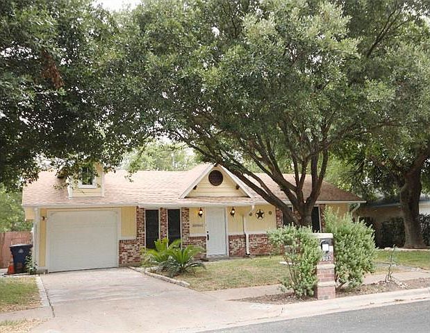 1st image of 9903 Woodstock Dr