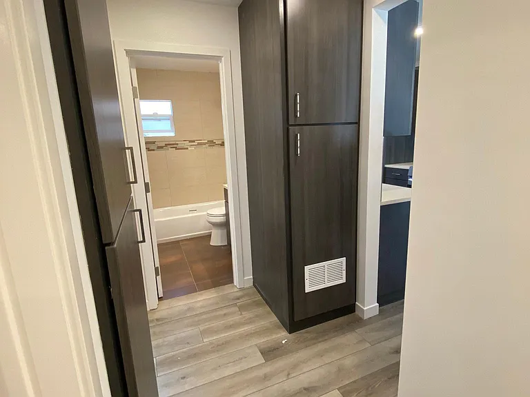 3570 Bennett Ave — Photo 31